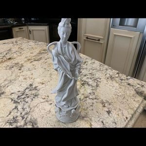 Blanc De Chine Geisha figure
